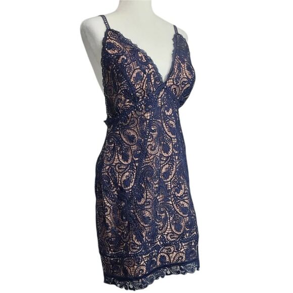 TJD Women's‎ Cocktail Party V-neck Lace Mini Dress Size Medium - Picture 3 of 10